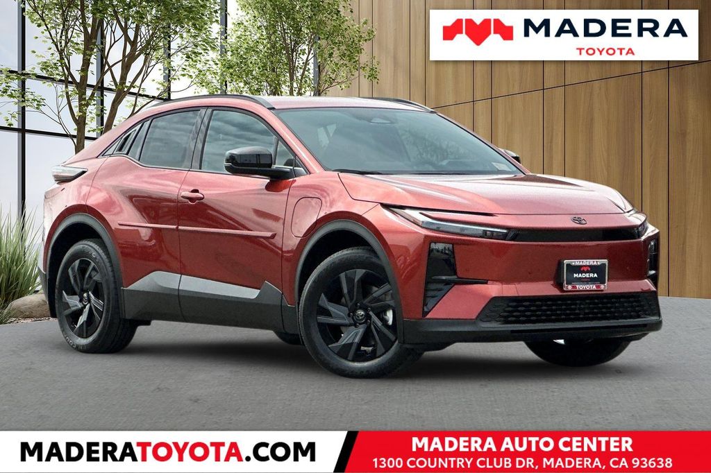 New 2026 Toyota C-HR SE
