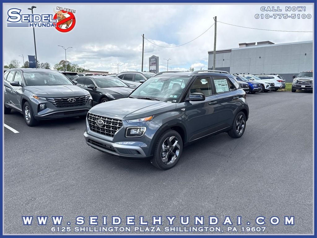 New 2026 Hyundai VENUE SEL w/Two-Tone Roof