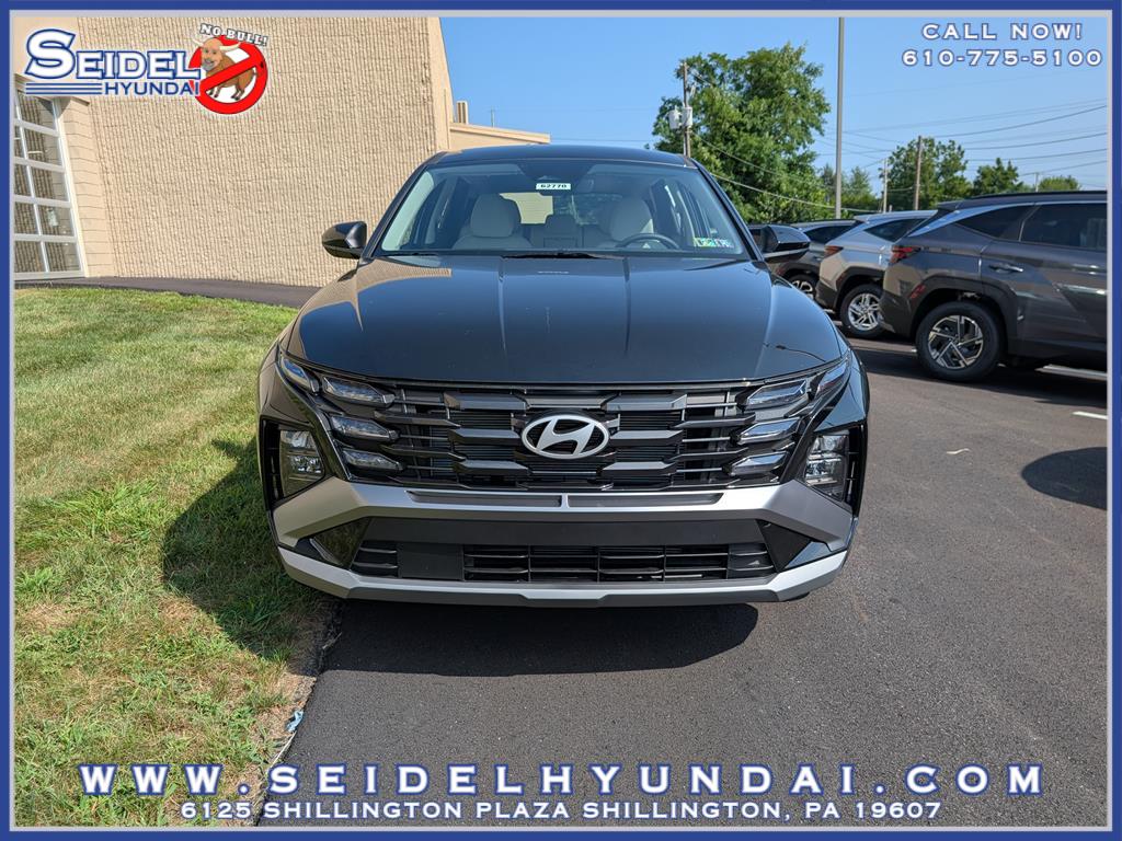 New 2025 Hyundai TUCSON SE
