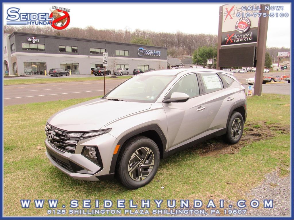 New 2026 Hyundai TUCSON Hybrid Blue SE