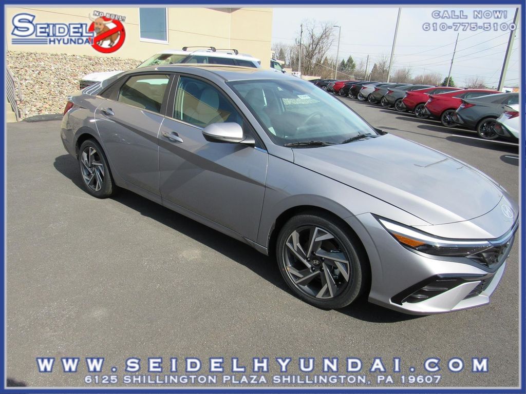 New 2026 Hyundai ELANTRA Limited