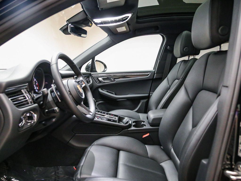 2026 Porsche MACAN — миниатюра 23