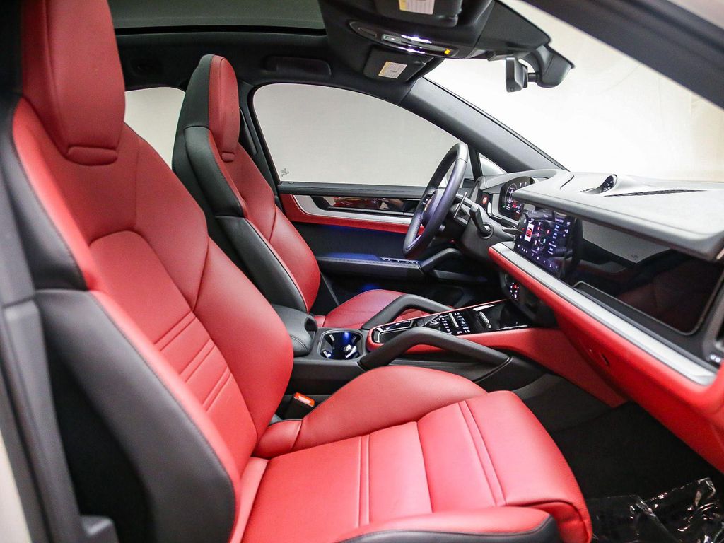 2026 Porsche CAYENNE S 缩略图 22