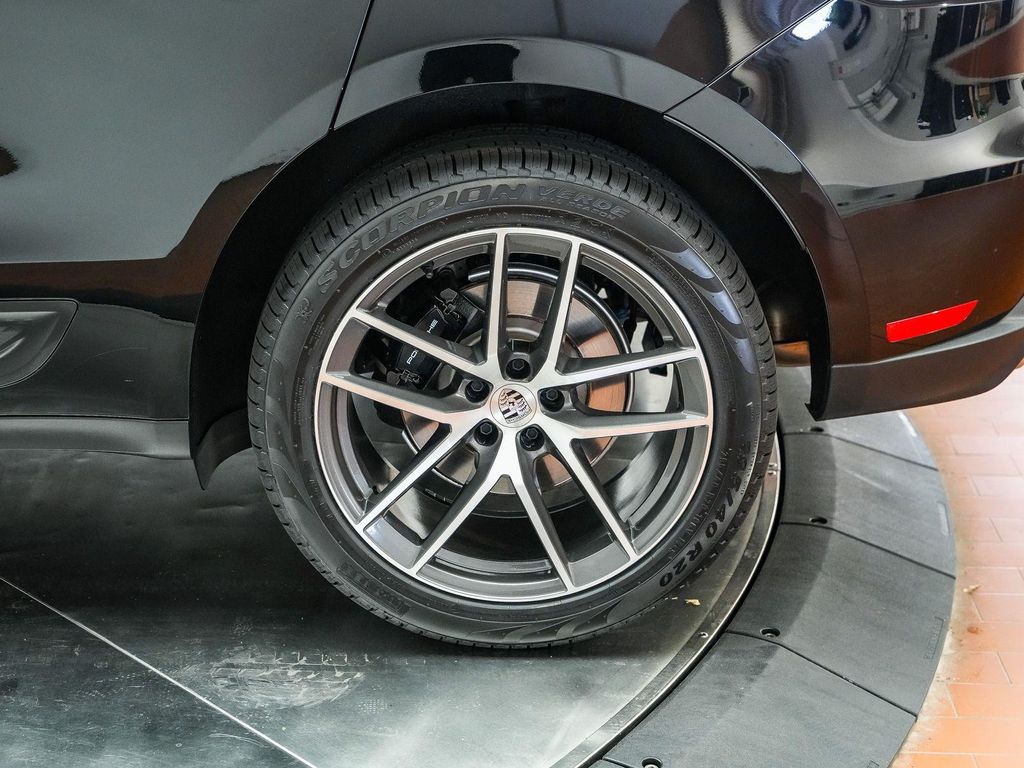 صورة مصغرة 13 لـ 2024 Porsche MACAN