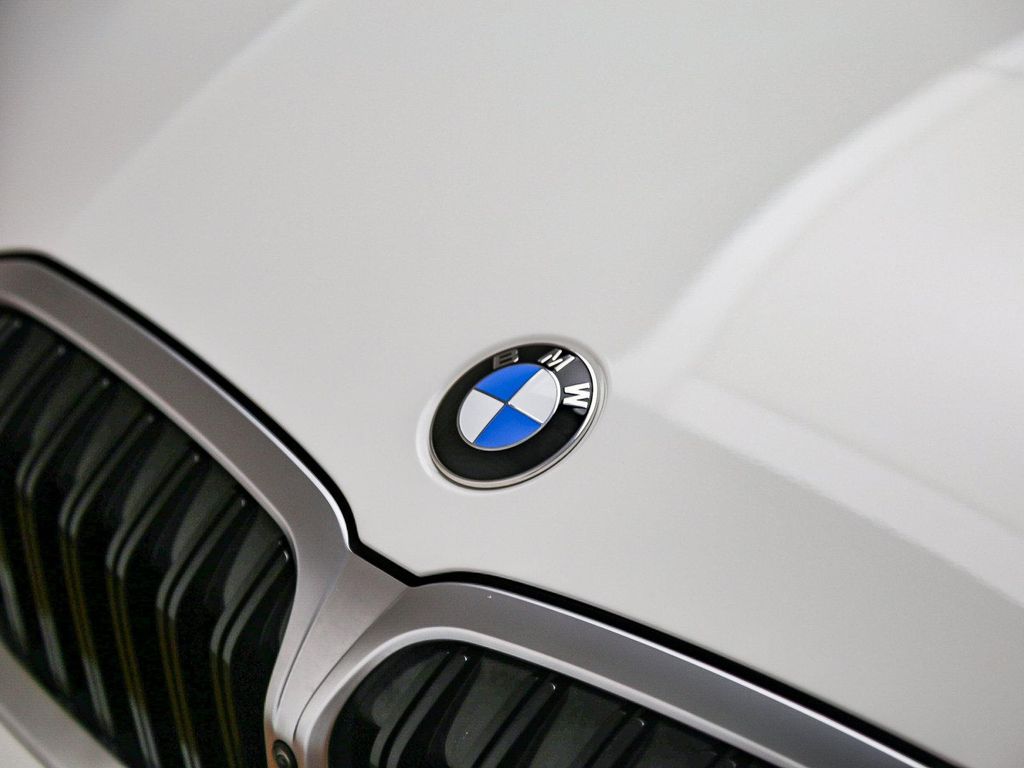2026 BMW 330 NA photo 9