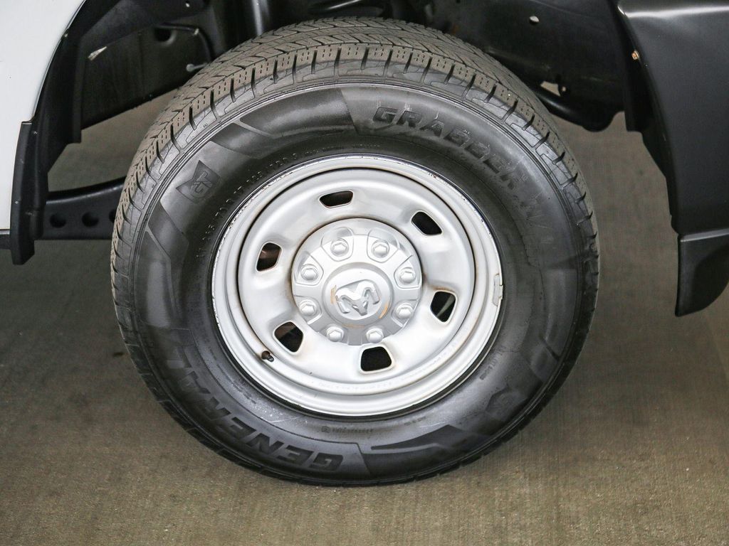 صورة 10 لـ 2022 RAM 2500 TRADESMAN CREW CAB 4X4 6'4' BOX