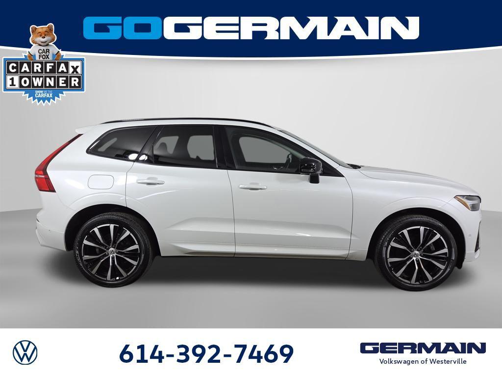 2023 Volvo XC60 B5 PLUS DARK THEME — фото 6
