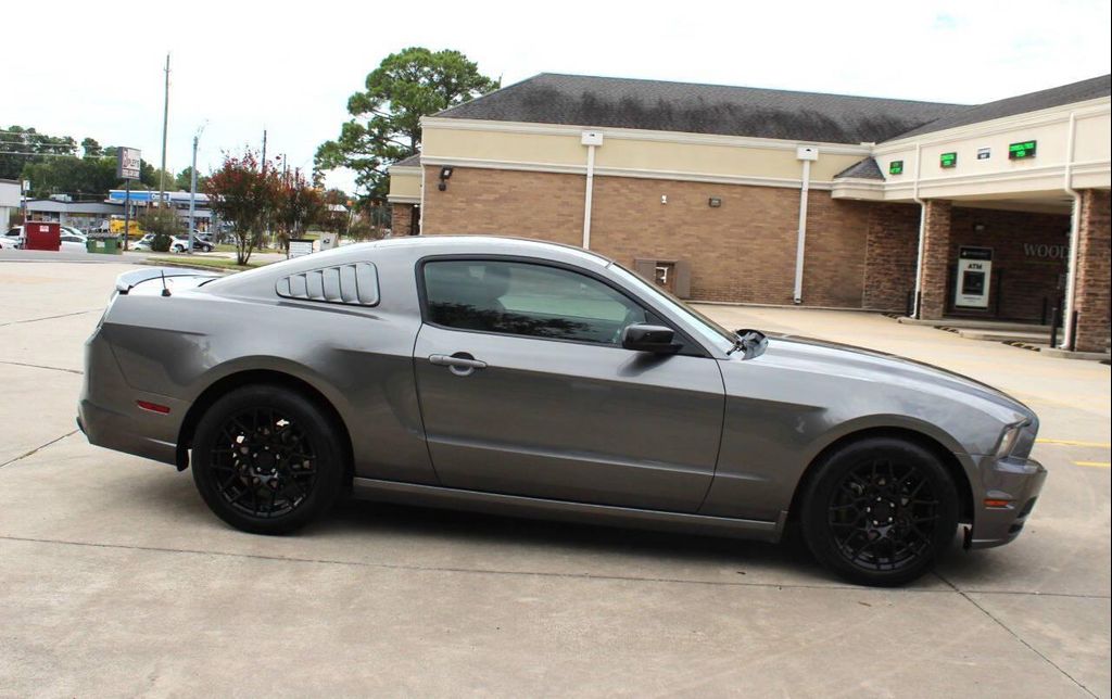 2014 Ford Mustang V6