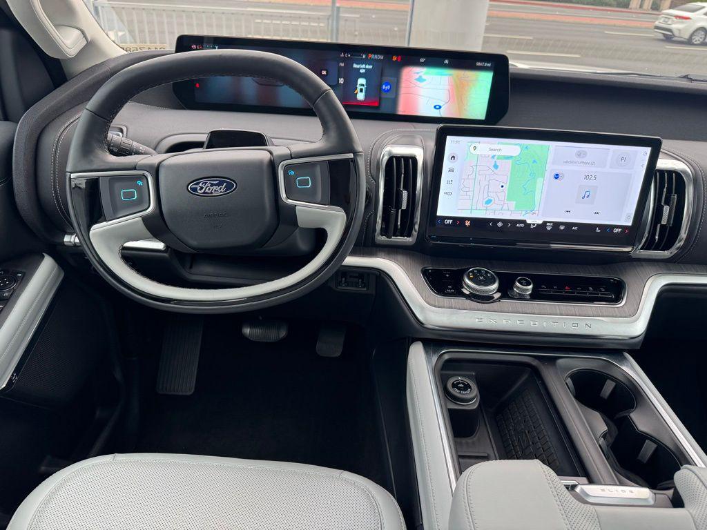 2025 FORD EXPEDITION PLATINUM — миниатюра 22