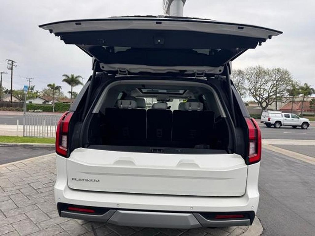 صورة 7 لـ 2025 FORD EXPEDITION PLATINUM