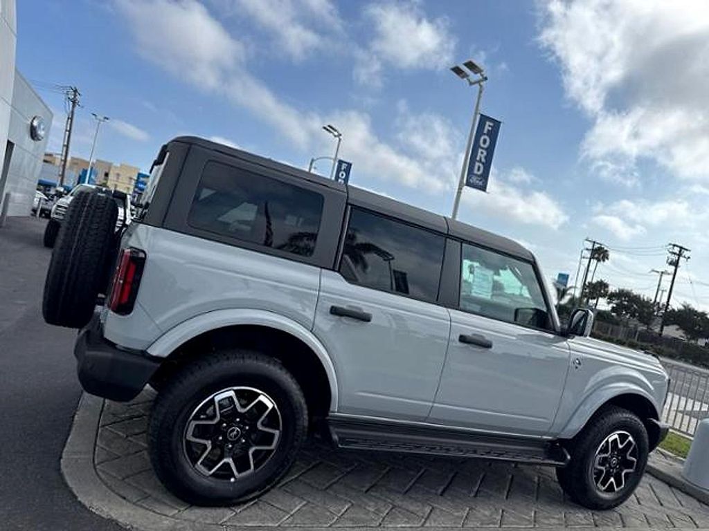 صورة 2 لـ 2026 FORD BRONCO OUTER BANKS