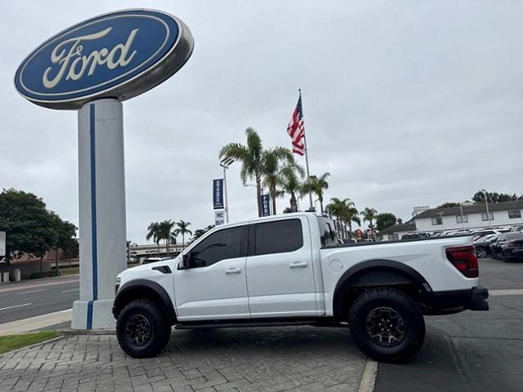 2026 FORD F-150 RAPTOR R — миниатюра 29