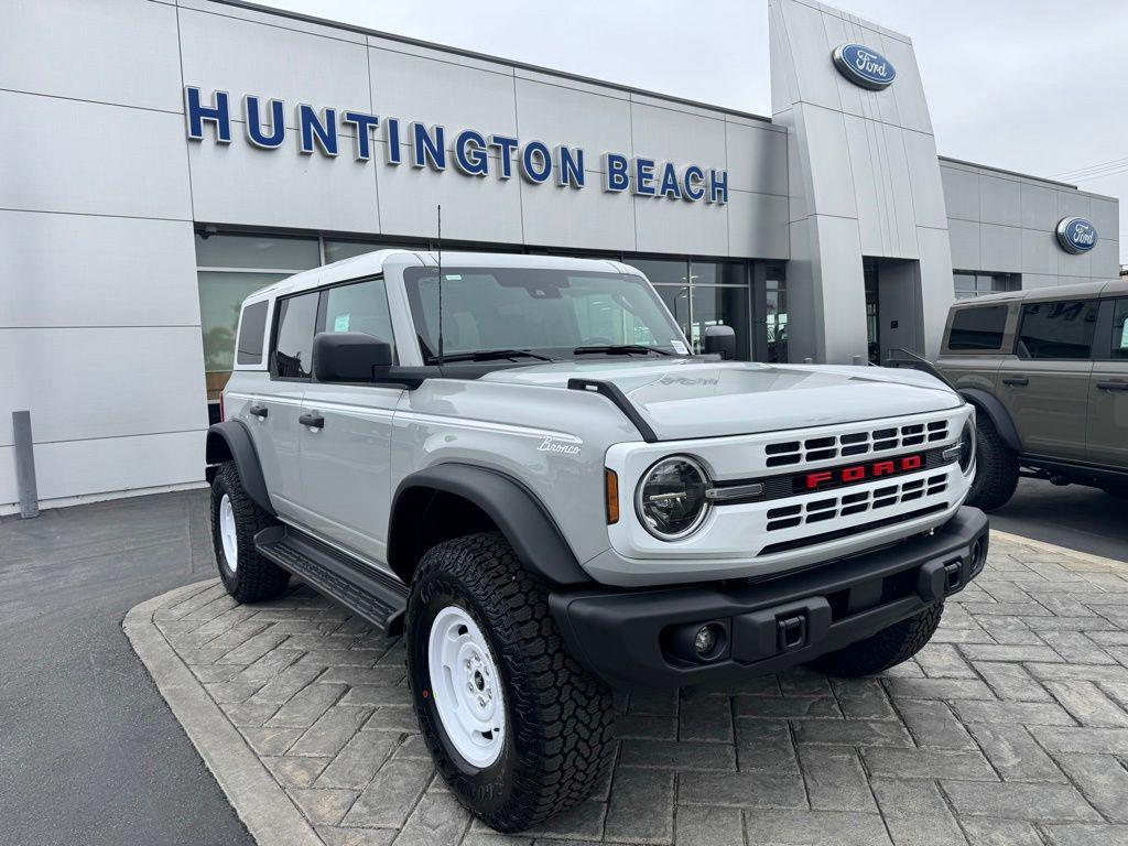 FORD BRONCO HERITAGE EDITION - 1