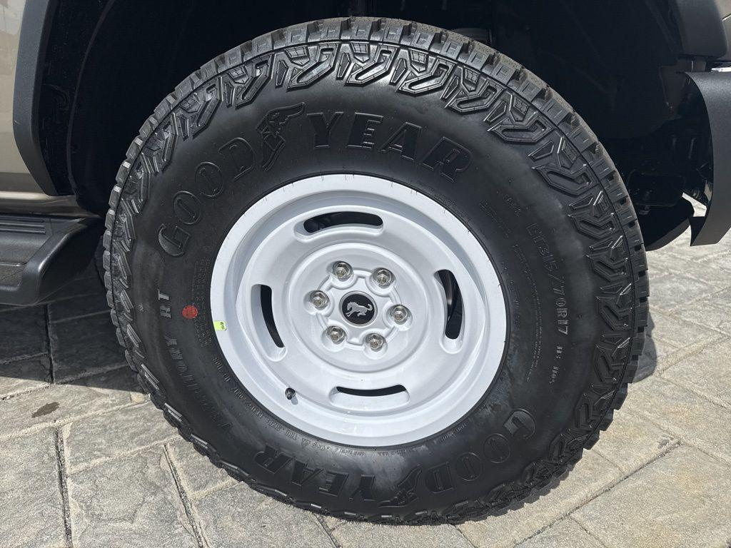 FORD BRONCO HERITAGE EDITION - 4