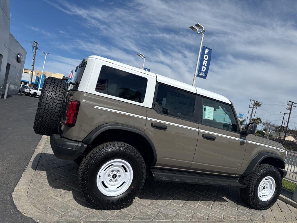 FORD BRONCO HERITAGE EDITION - 2
