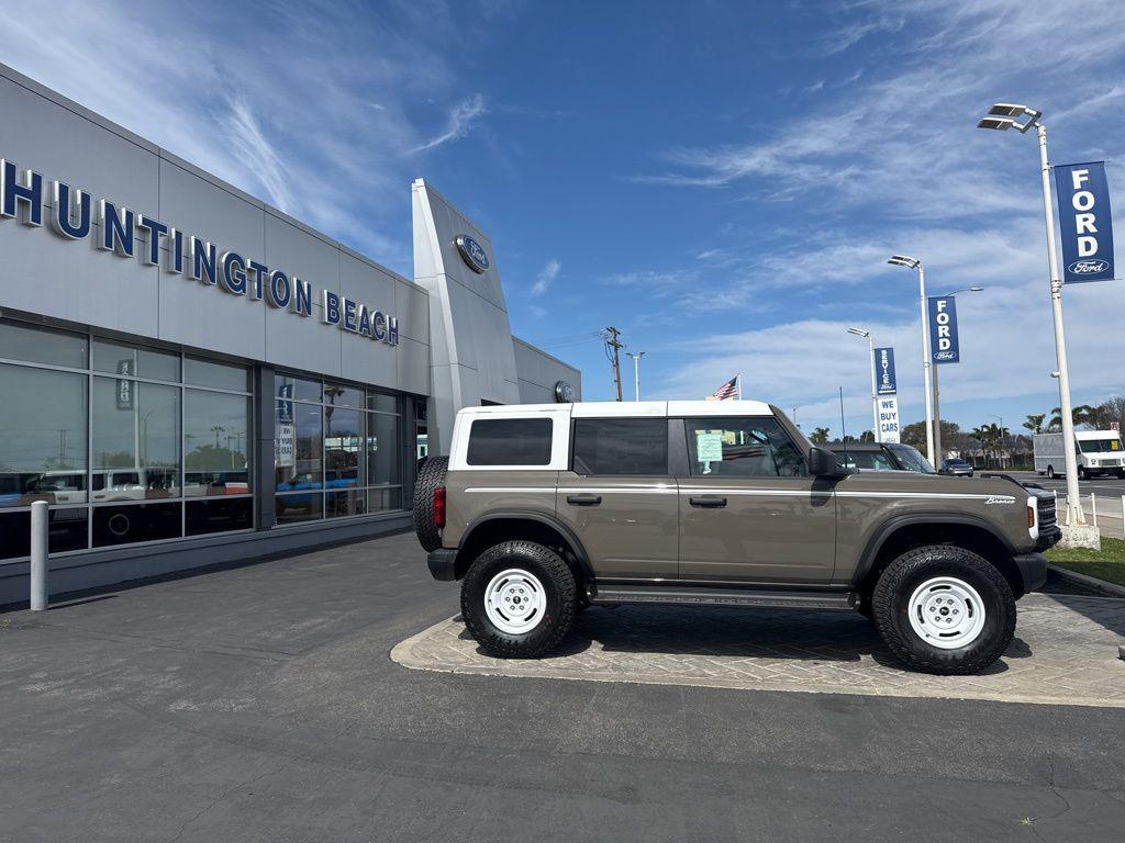 FORD BRONCO HERITAGE EDITION - 3