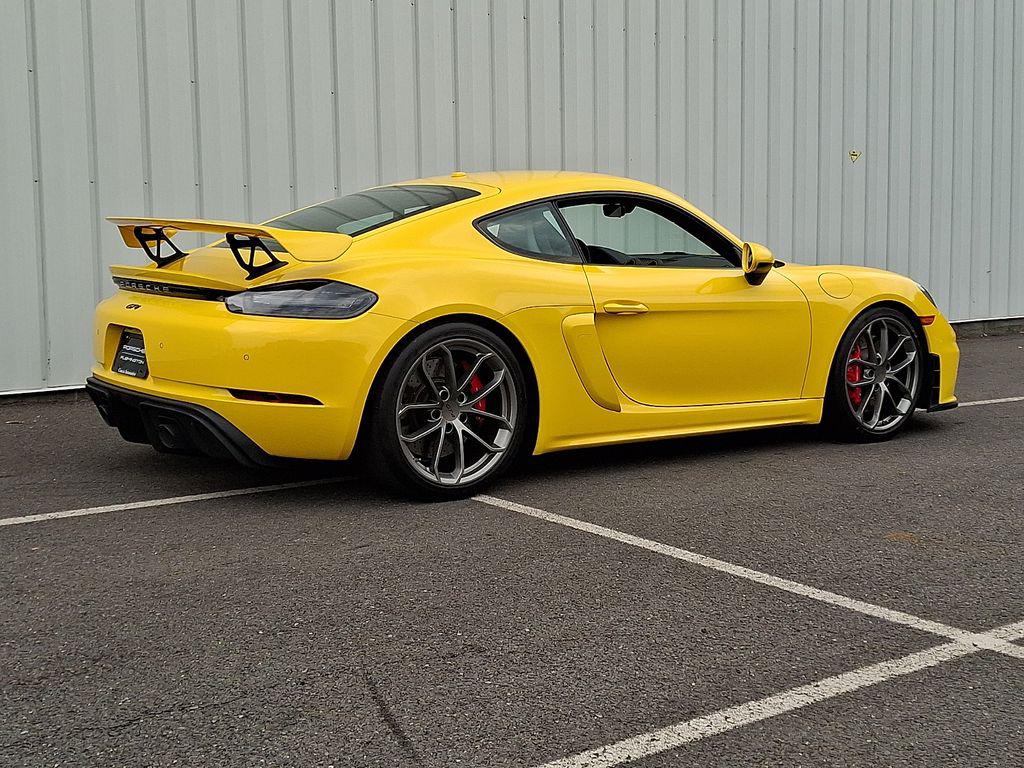2023 Porsche 718 CAYMAN GT4 — фото 9