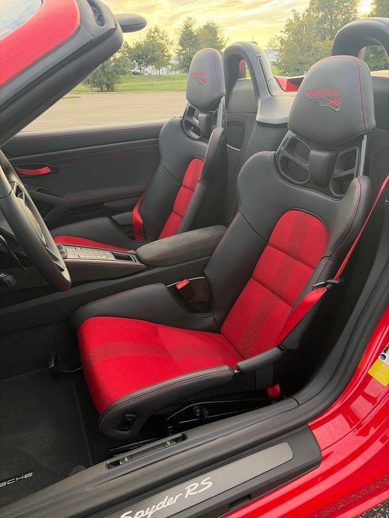 2025 Porsche 718 SPYDER RS 照片 16
