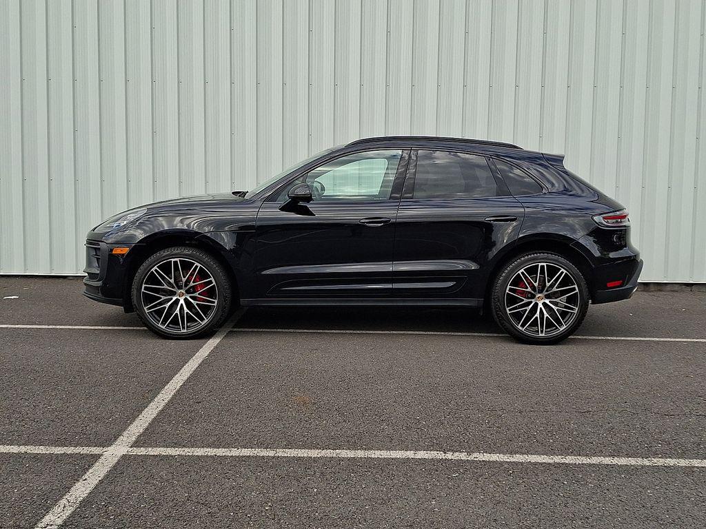 2025 Porsche MACAN — фото 2