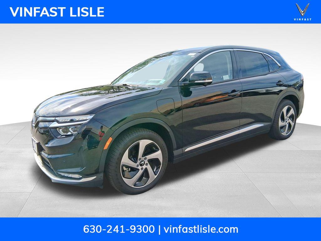 New 2025 VinFast VF 8 Eco