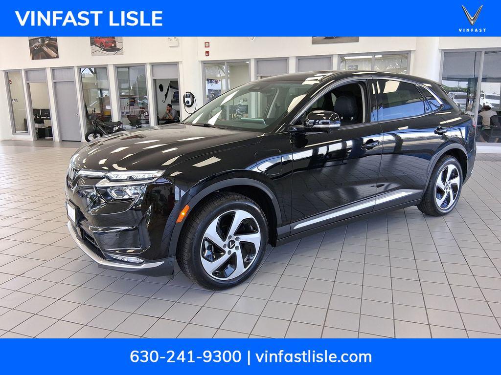 New 2025 VinFast VF 8 Eco