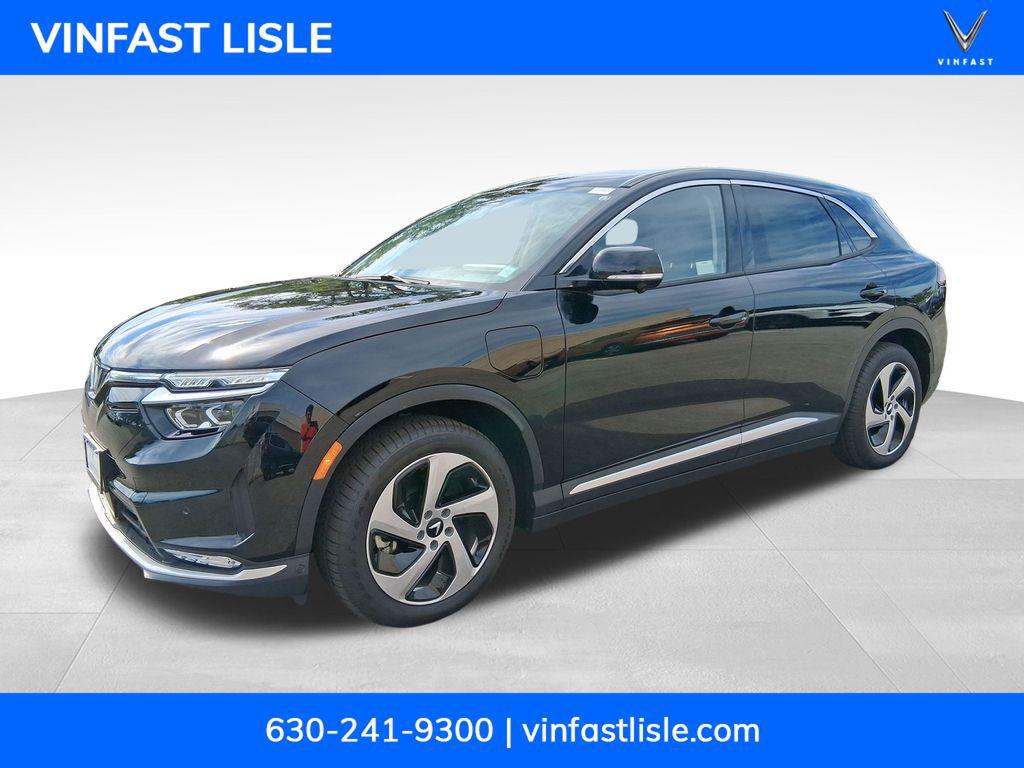 New 2025 VinFast VF 8 Eco