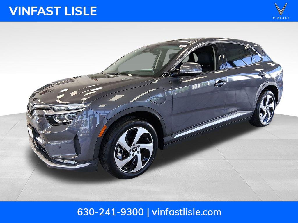 New 2025 VinFast VF 8 Eco
