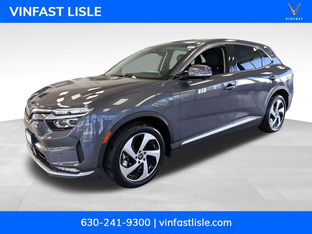 New 2025 VinFast VF 8 Eco