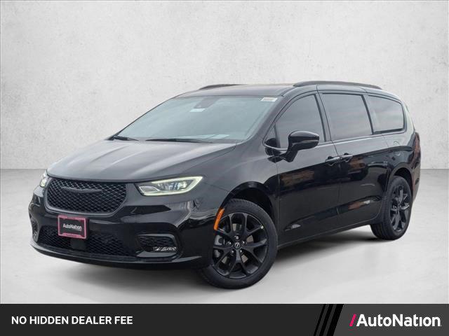 New 2026 Chrysler Pacifica L