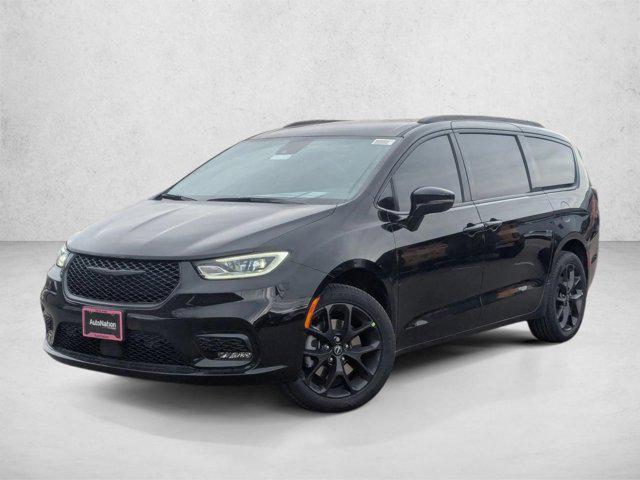 New 2026 Chrysler Pacifica L