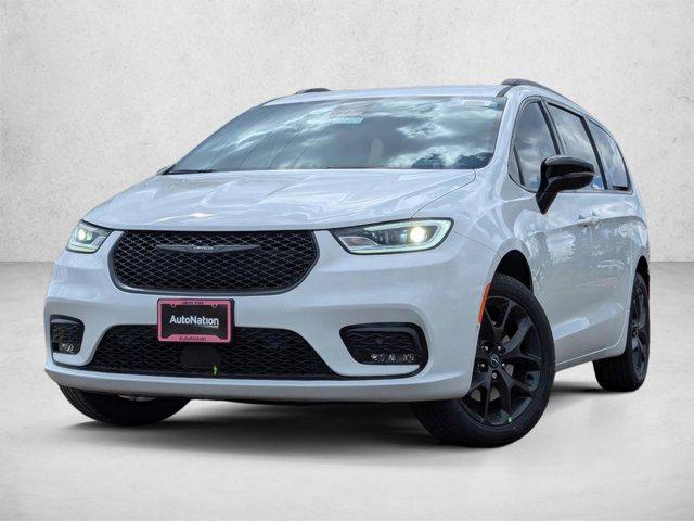 New 2026 Chrysler Pacifica L