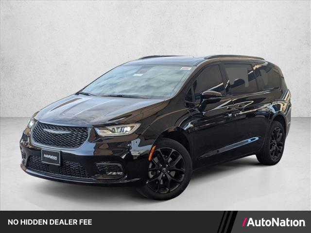 New 2026 Chrysler Pacifica Limited