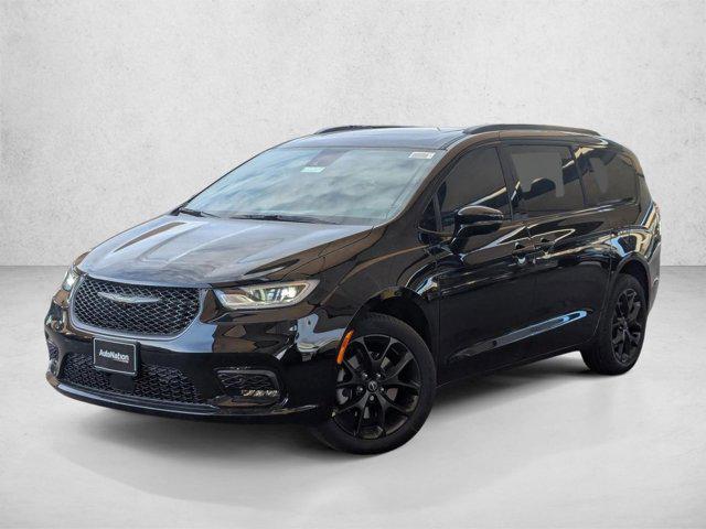 New 2026 Chrysler Pacifica Limited