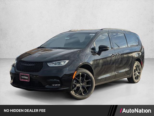 New 2026 Chrysler Pacifica Limited