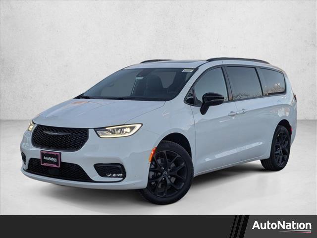 New 2026 Chrysler Pacifica Limited