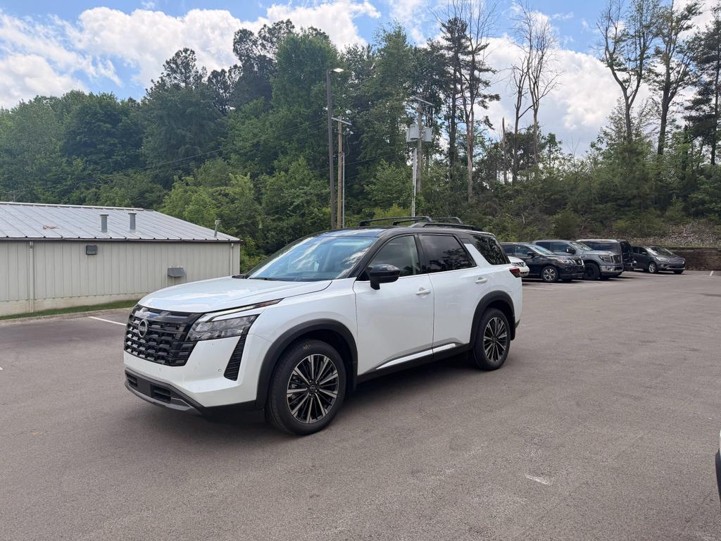 New 2026 Nissan Pathfinder Platinum