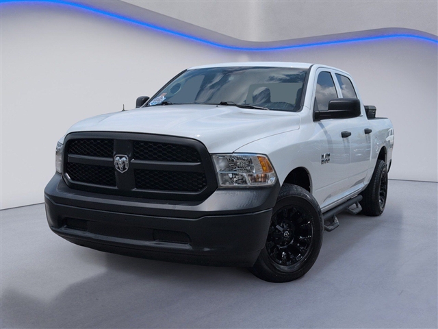 2023 RAM 1500 CLASSIC TRADESMAN — фото 2