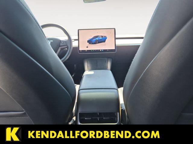 TESLA MODEL Y LONG RANGE - 10