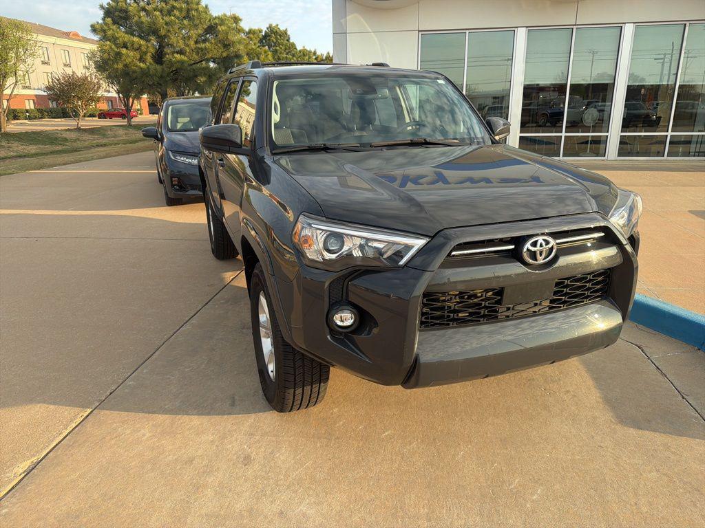 TOYOTA 4RUNNER - 2