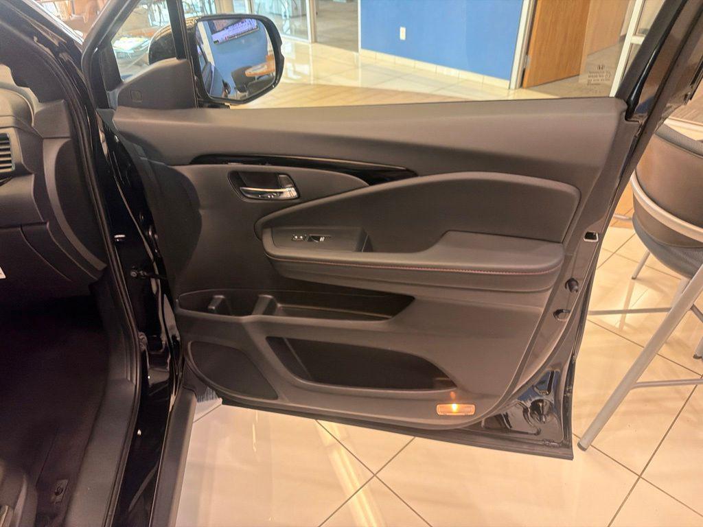 صورة مصغرة 30 لـ 2026 Honda RIDGELINE BLACK