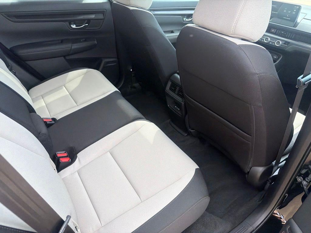 صورة مصغرة 32 لـ 2026 Honda CR-V EX AWD