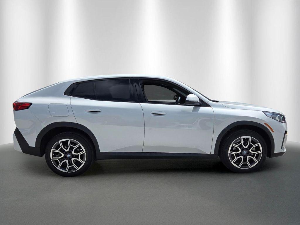 2026 BMW X2 XDRIVE28I — фото 2