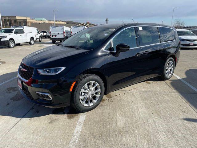 New 2026 Chrysler Pacifica Limited