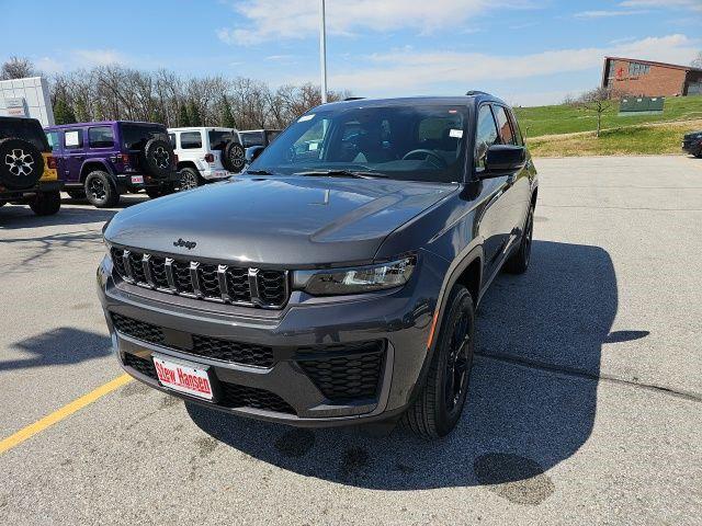 New 2026 Jeep Grand Cherokee Altitude