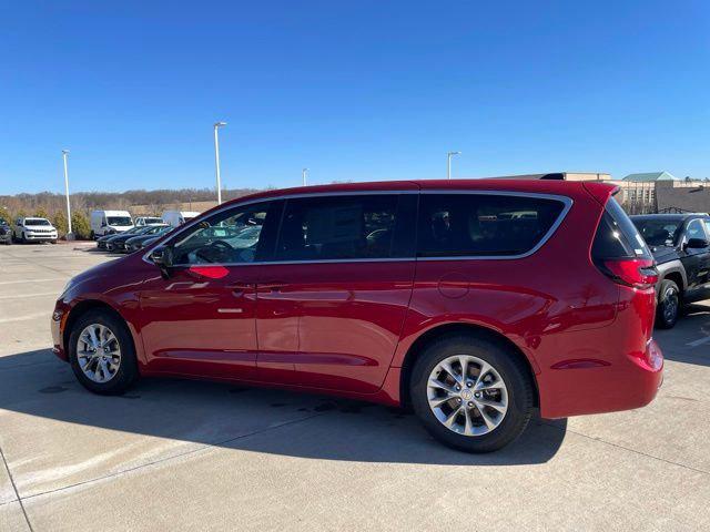 New 2026 Chrysler Pacifica Limited