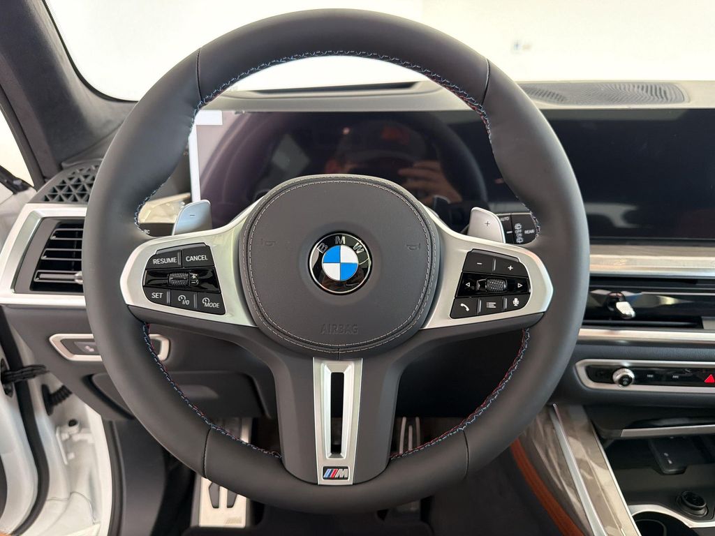 2027 BMW X7 M60I 缩略图 11