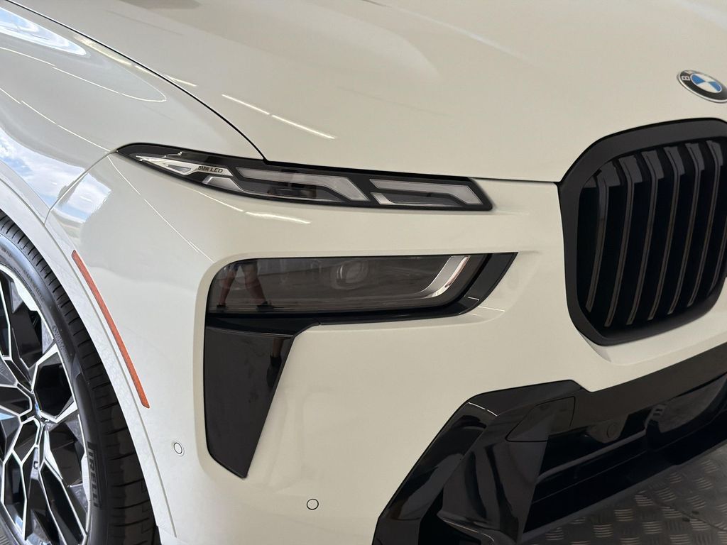 2027 BMW X7 M60I 缩略图 12