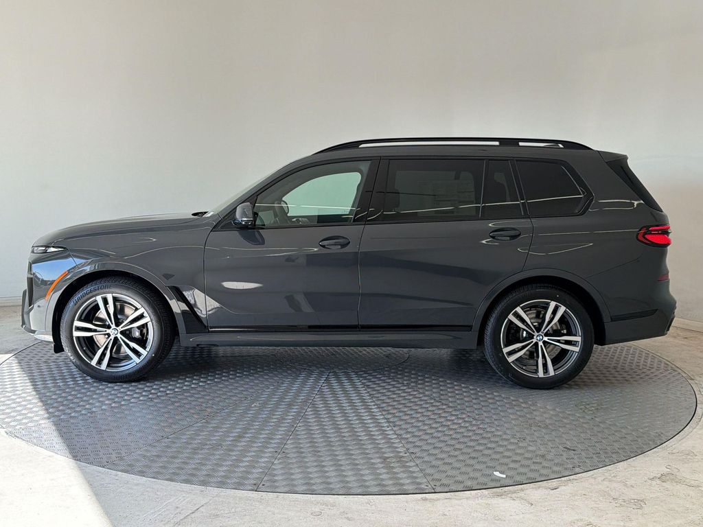 صورة 2 لـ 2027 BMW X7 XDRIVE40I