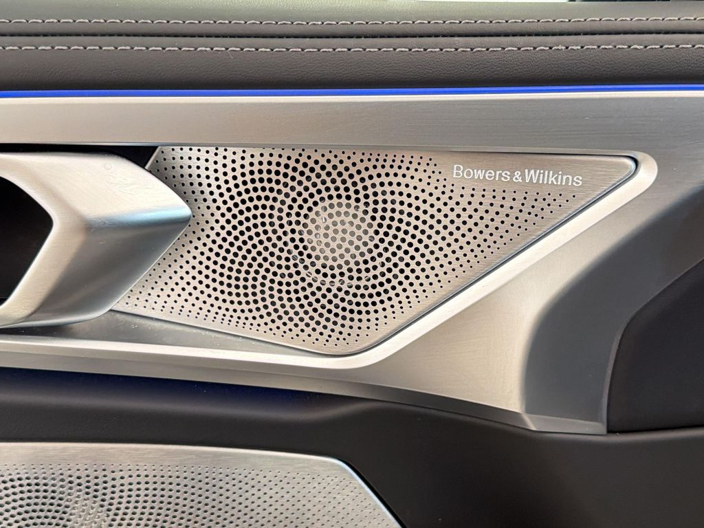 صورة مصغرة 21 لـ 2025 BMW M8 GRAN COUPE COMPETITION