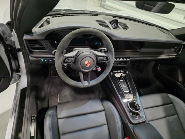 2026 Porsche 911 CARRERA 4 GTS — миниатюра 14
